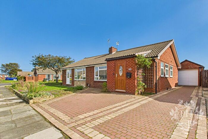 2 Bedroom Semi-Detached Bungalow For Sale In Castle Road, Redcar, TS10