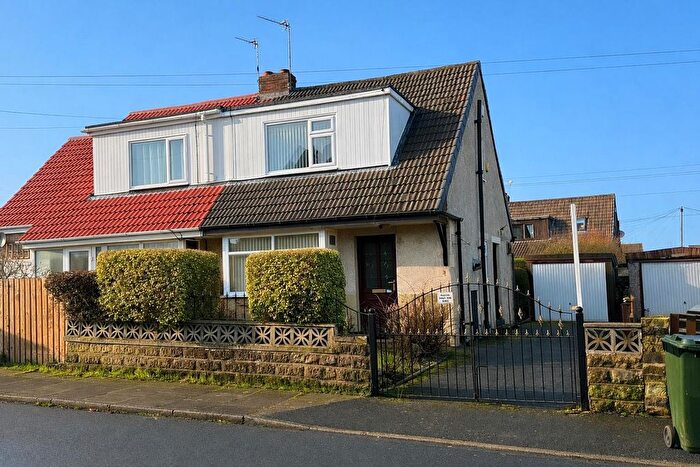 3 Bedroom Semi Detached House For Sale In Clara Road, Wrose, Bradford, BD2