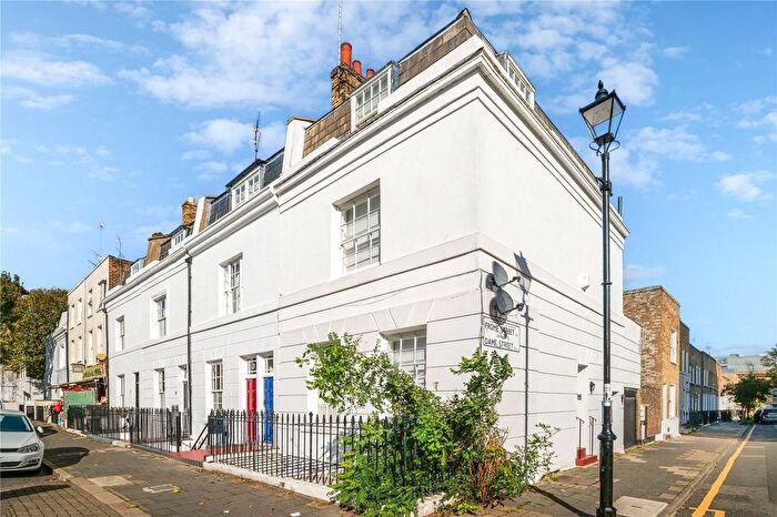 2 Bedroom Flat To Rent In St. Peter's Street, Angel, N1