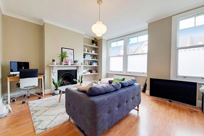 2 Bedroom Flat To Rent In Fairbridge Road, London, N19