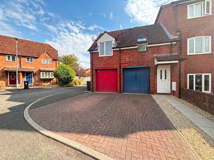 1 Bedroom Coach House To Rent In Stanshaws Close, Bradley Stoke, BS32