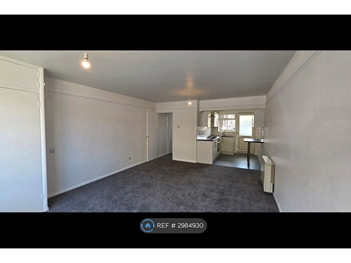 Studio To Rent In Deana Court, Gillingham, ME7