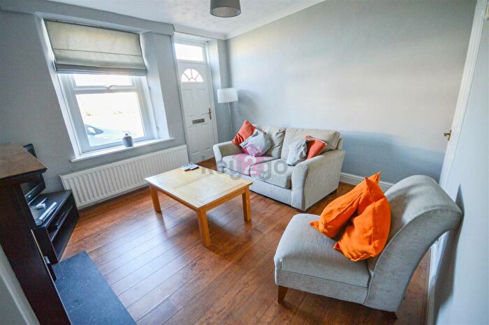 2 Bedroom Terraced House To Rent In South Street, Mosborough, S20