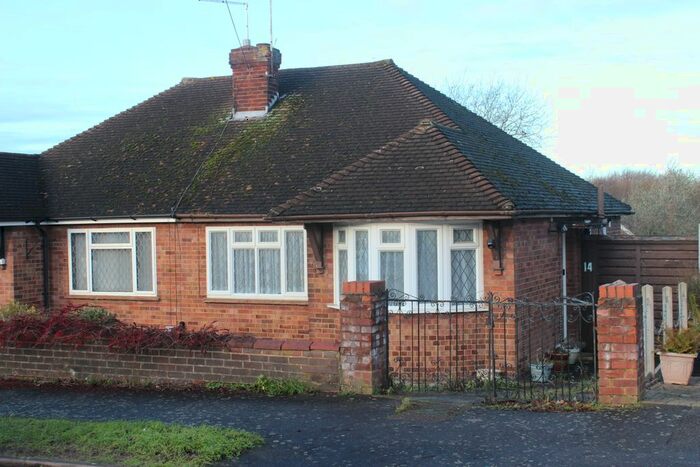 2 Bedroom Bungalow To Rent In Derwent Avenue, Luton, LU3