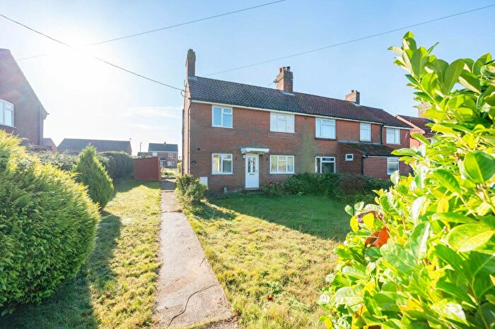 3 Bedroom Semi-Detached House For Sale In Cromer Road, Bodham, NR25
