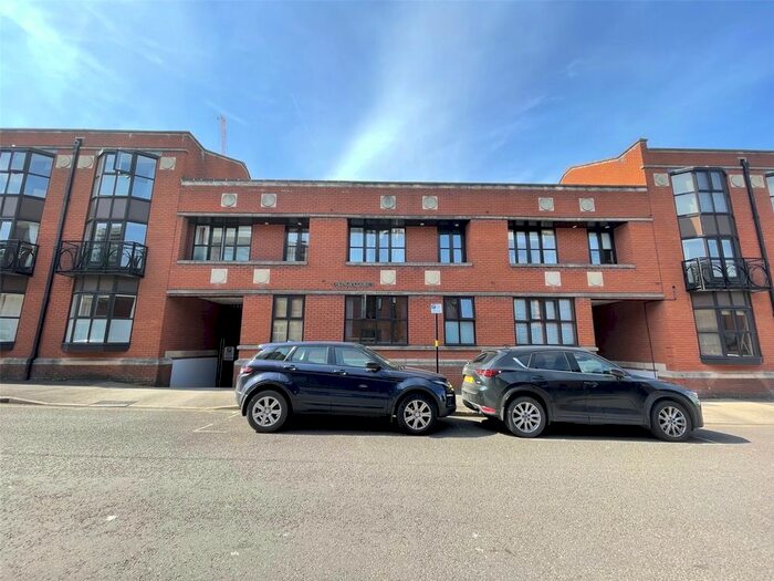 1 Bedroom Flat To Rent In Kings Court, Cox Street, Birmingham, B3