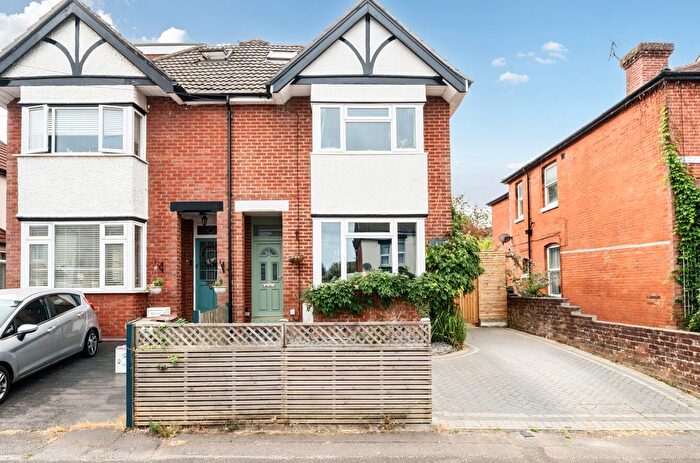 4 Bedroom Semi-Detached House For Sale In Oaktree Road, Bitterne Park, Southampton, Hampshire, SO18