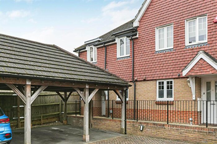 3 Bedroom End Of Terrace House For Sale In Farrier Place, Sutton, SM1