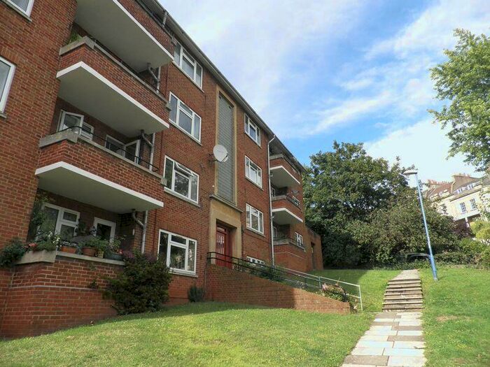 1 Bedroom Flat To Rent In Clifton Vale Close, Bristol, BS8