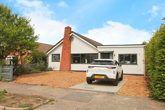 3 Bedroom Detached Bungalow For Sale In Salcombe Drive, Glenfield, Leicester, Leicestershire, LE3