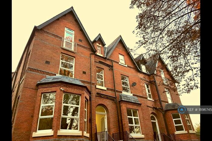 3 Bedroom Flat To Rent In Alexandra Road South, Manchester, M16
