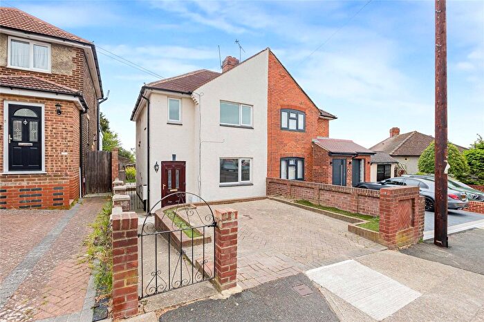 3 Bedroom Semi Detached House For Sale In Lancelot Avenue, Rochester, Kent, ME2