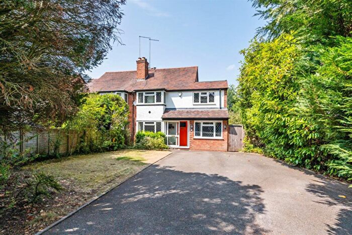 4 Bedroom Semi-Detached House For Sale In Hillfield Road, Solihull, B91