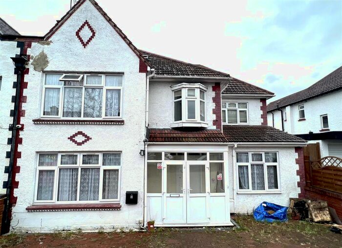 10 Bedroom Semi-Detached House To Rent In Manor Drive, Wembley, HA9