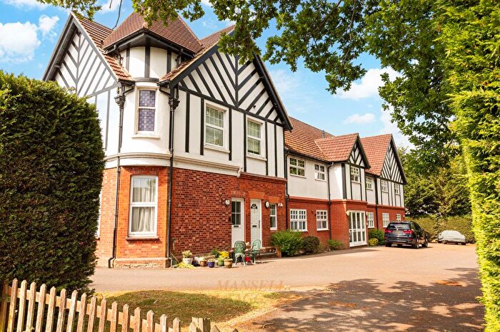 1 Bedroom Flat For Sale In Dunraven Avenue, Westside House Dunraven Avenue, RH1