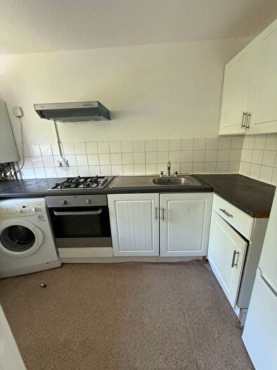 1 Bedroom Flat To Rent In Beagle Close, Feltham, TW13