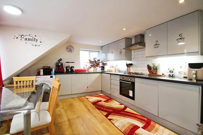1 Bedroom Flat To Rent In Pinner Road, Harrow, HA1