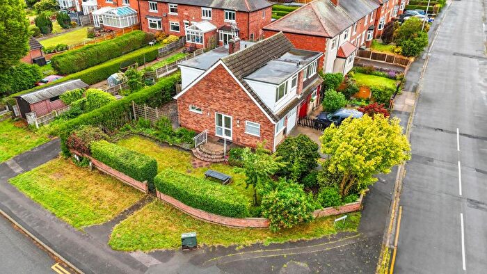 3 Bedroom Semi-Detached House For Sale In Canal Side, Beeston, NG9