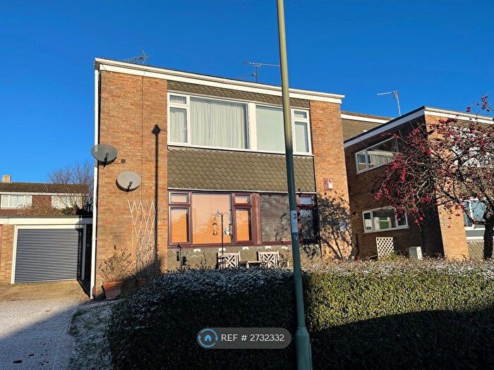 2 Bedroom Maisonette To Rent In Hailstone Road, Basingstoke, RG21