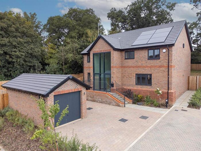 4 Bedroom Detached House For Sale In High Street, Kimpton, Hitchin, SG4