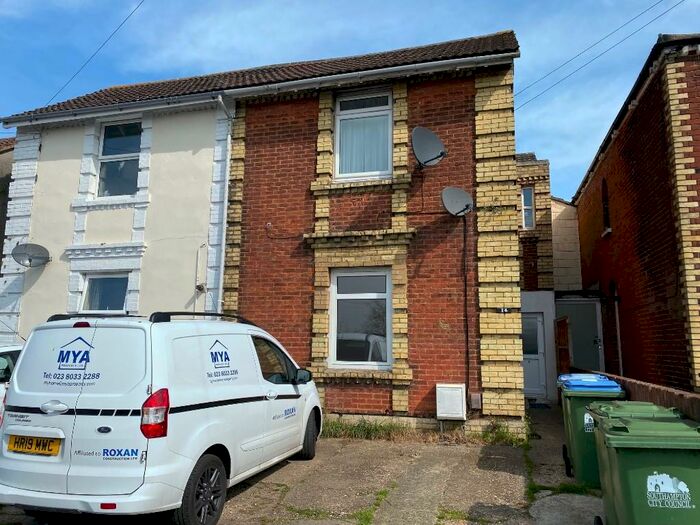 2 Bedroom Terraced House To Rent In Elgin Road, Southampton, Hampshire, SO15