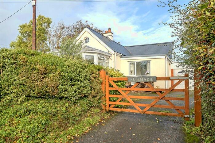 3 Bedroom Bungalow For Sale In Whitestone, Exeter, Devon, EX4
