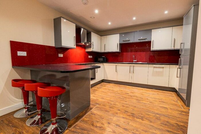 3 Bedroom Apartment To Rent In Ecco, S11