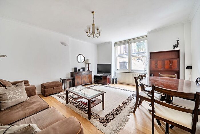 1 Bedroom Flat For Sale In Montagu Mansions, Marylebone, London, W1U