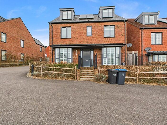 5 Bedroom Detached House To Rent In Browning Place, Coulsdon, CR5