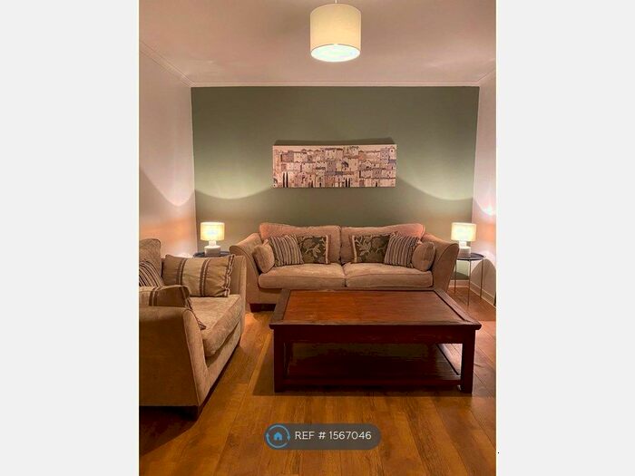 2 Bedroom Flat To Rent In Salisbury Court, Aberdeen, AB10