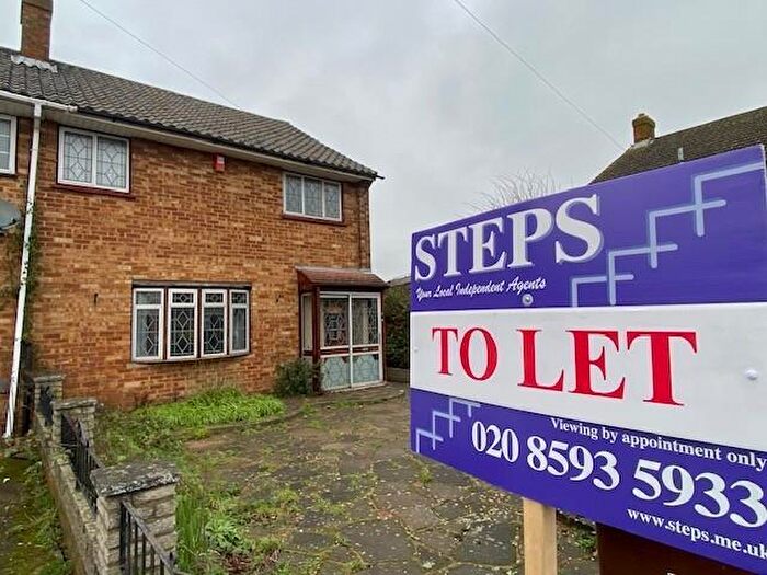 3 Bedroom Terraced House To Rent In Roosevelt Way, Dagenham, RM10