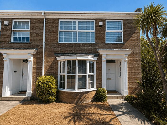 3 Bedroom Property To Rent In Wedgwood Drive, Whitecliff, Poole, BH14