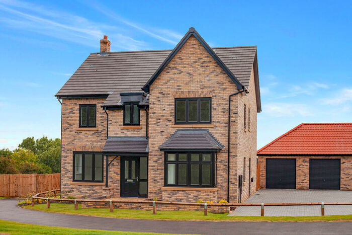 5 Bedroom Detached House For Sale In Cotterstock Road Oundle, PE8