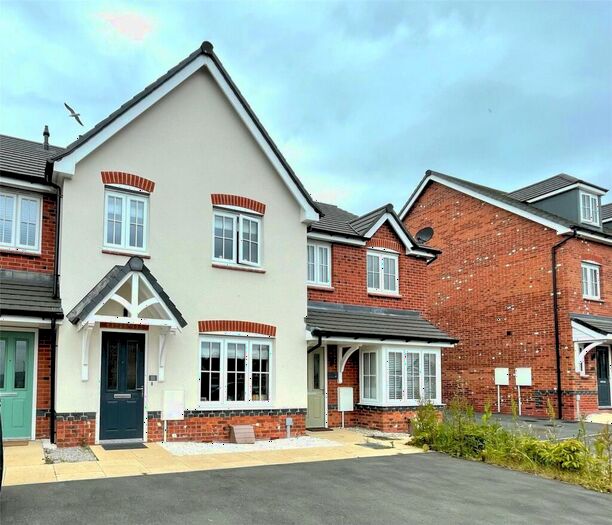 Terraced House To Rent In Clos Trillo, Oakenholt, Flint, Flintshire, CH6