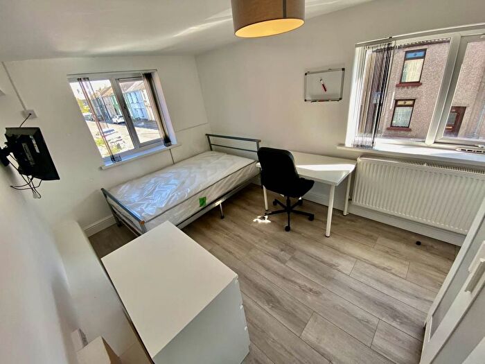 6 Bedroom Property To Rent In William Street, Sandfields, City Centre, Swansea, SA1