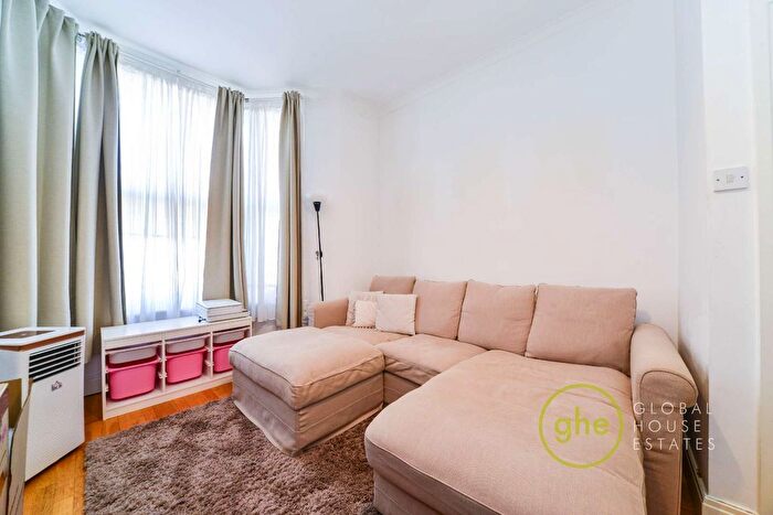 1 Bedroom Flat To Rent In Bravington Road, Queens Park, London, W9