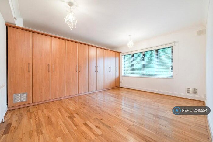 1 Bedroom Flat To Rent In Mulberry Lodge, Enfield, EN2