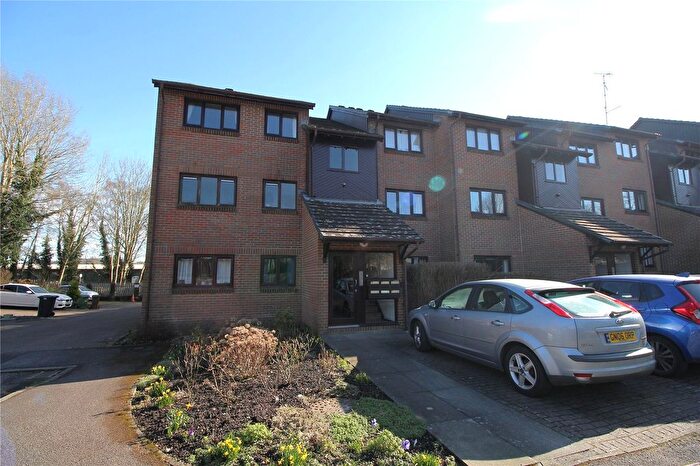 2 Bedroom Flat To Rent In Adams Way, Alton, Hampshire, GU34