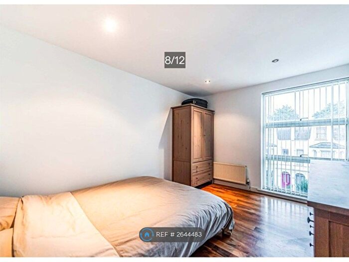 2 Bedroom Flat To Rent In Albion Road, London, N16