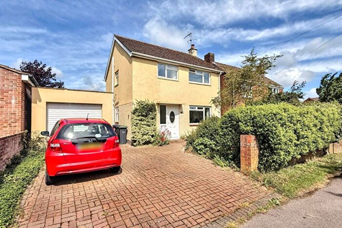 3 Bedroom Detached House For Sale In Wilton, SP2