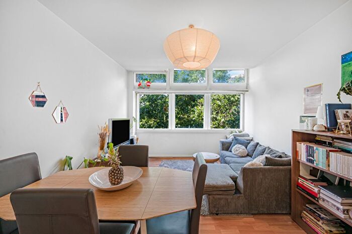 2 Bedroom Flat For Sale In Metro Central Heights, Newington Causeway, SE1