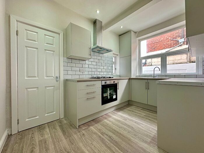 4 Bedroom Terraced House To Rent In St Heliers Road, Blackpool, FY1