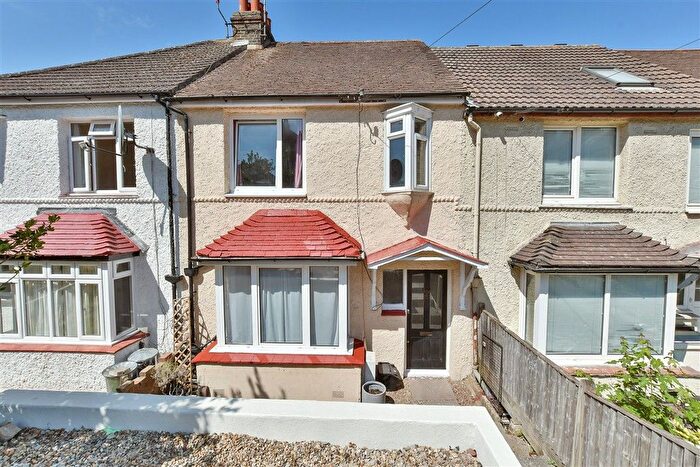 3 Bedroom Terraced House For Sale In Purbeck Road, Chatham, Kent, ME4