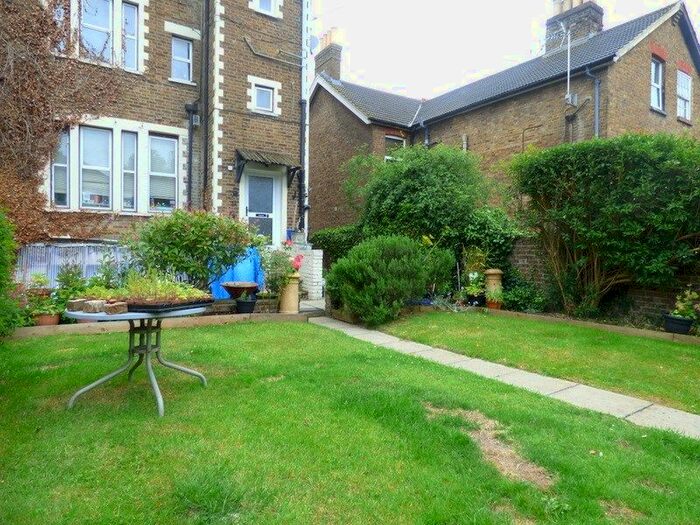 1 Bedroom Maisonette To Rent In Hencroft Street South, Slough, SL1
