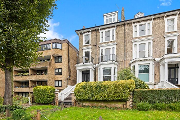 1 Bedroom Flat For Sale In Belsize Avenue, Belsize Park, NW3
