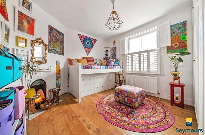 2 Bedroom Semi-Detached House For Sale In Eastwood Road, Bramley, Guildford, Surrey, GU5