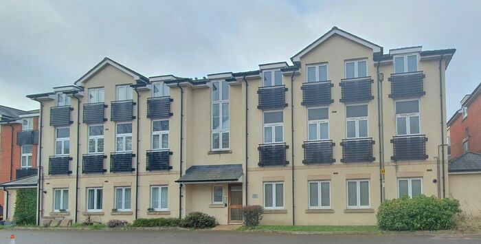 2 Bedroom Flat To Rent In Boundary Place, Tadley, RG26