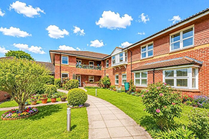 2 Bedroom Apartment For Sale In The Croft, Meadow Drive, Devizes, SN10