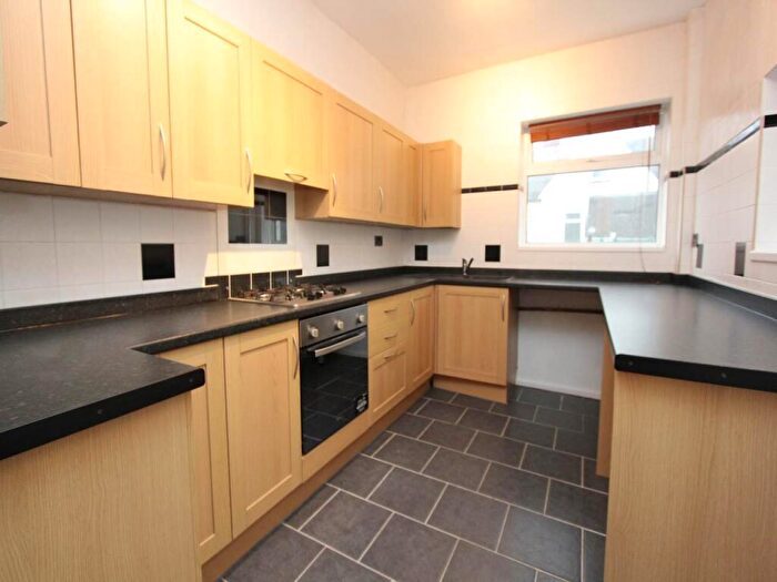 3 Bedroom House To Rent In Queen Street, Barry, Vale Of Glamorgan, CF62