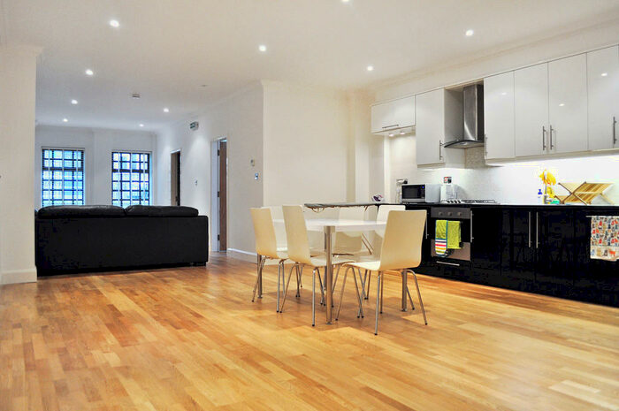 2 Bedroom Flat To Rent In Pitfield Street, London, N1